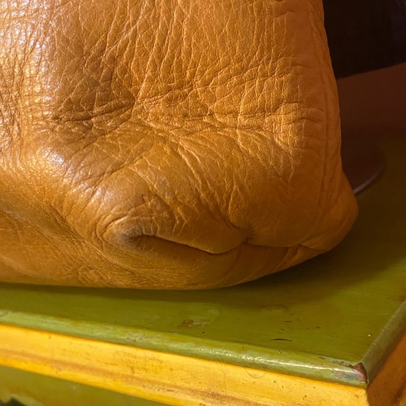 Ceri Hoover Kennon Shoulder Bag Made in L.A. Tan Leather Suede Flap Retails $425 - Picture 3 of 12